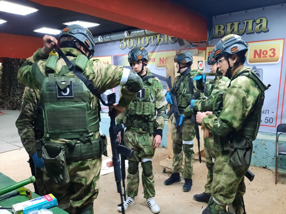 Студенческая казачья сотня АГУ проходит курс боевой подготовки