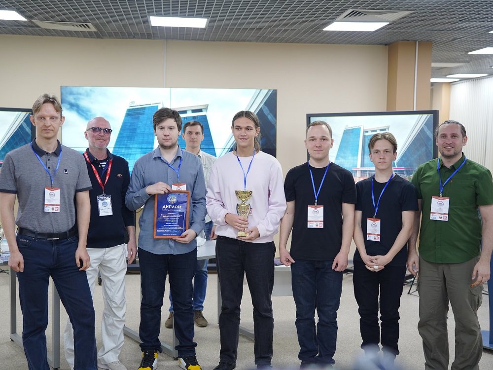 В АГУ подвели итоги состязаний по робототехнике
