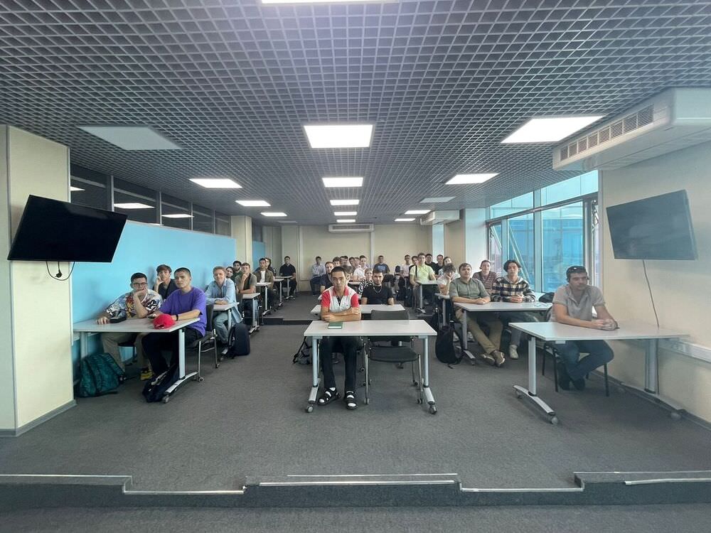 Студентам ФИЗМАТа рассказали о комплексной безопасности