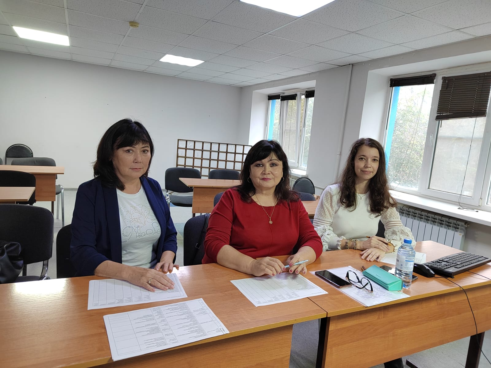 Преподаватели АГУ провели конкурс школьных проектов на иностранном языке.