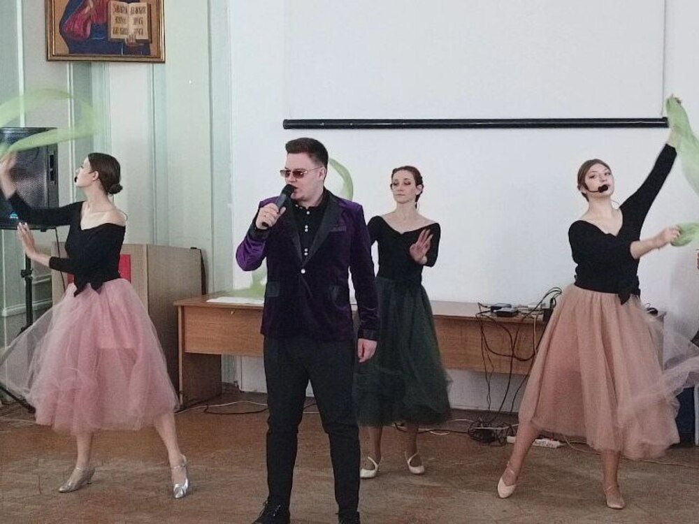 Центр творческих индустрий АГУ организовал концерт для участников СВО