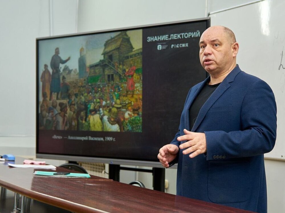 Лица АГУ: интервью с Олегом Лихолетом