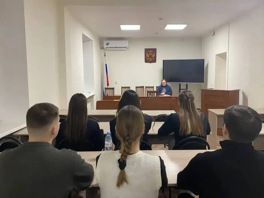 Стажеры юрклиники АГУ обучились основам интервьюирования клиентов

