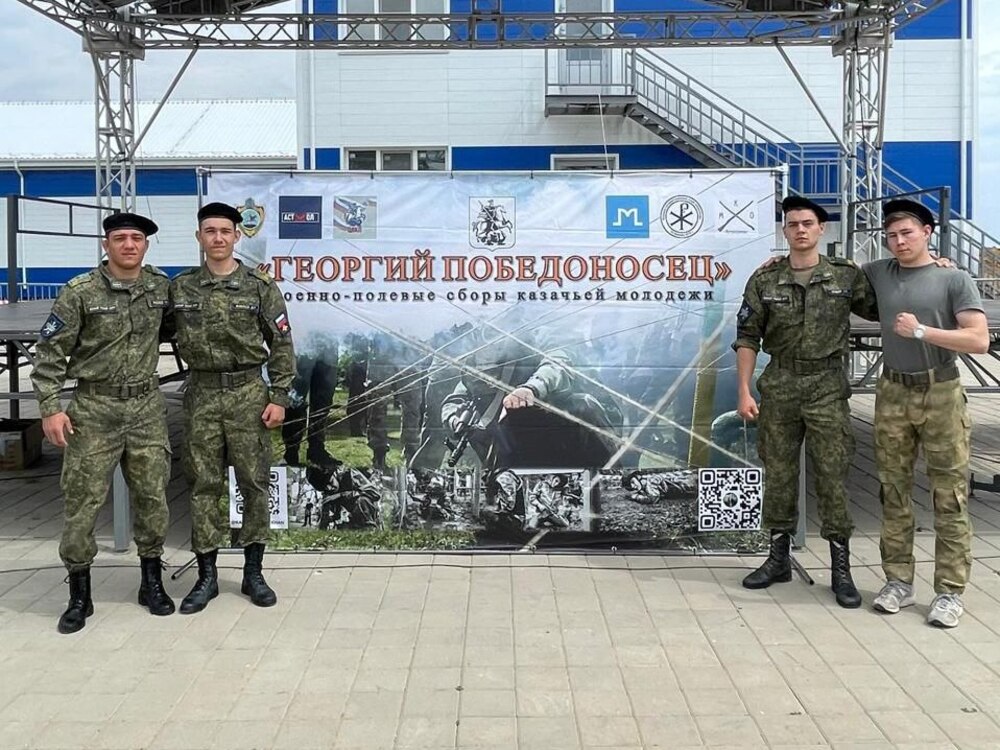 Курсанты ВУЦ АГУ заслужили чёрные береты