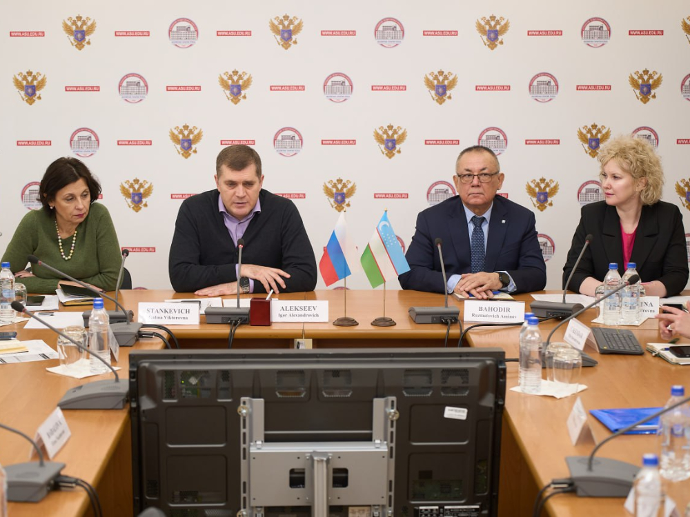 АГУ делится с Узбекистаном опытом по запуску проекта «Предуниверсарий»