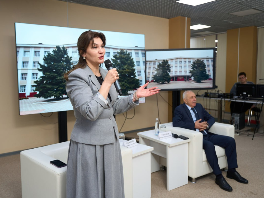 Иностранные студенты АГУ познакомились с деятельностью Дома народов России