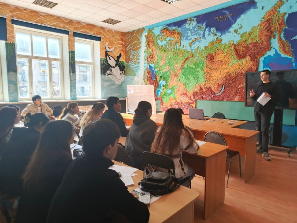 Студенты АГУ приняли участие в конкурсах и играх в День народного единства