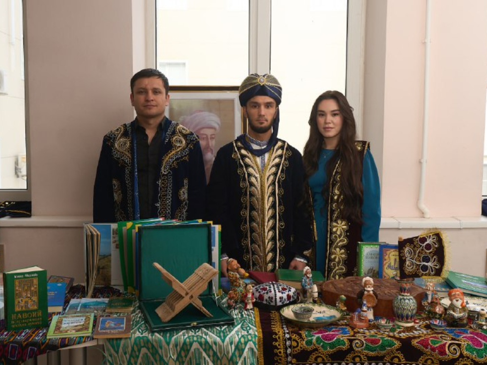 В АГУ прошёл вечер памяти Алишера Навои